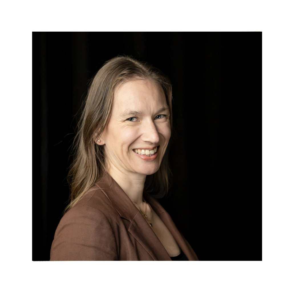 Foto av Inka-Maria Nyman. Valokuva Inka-Maria Nymanista. Photography of Inka-Maria Nyman.