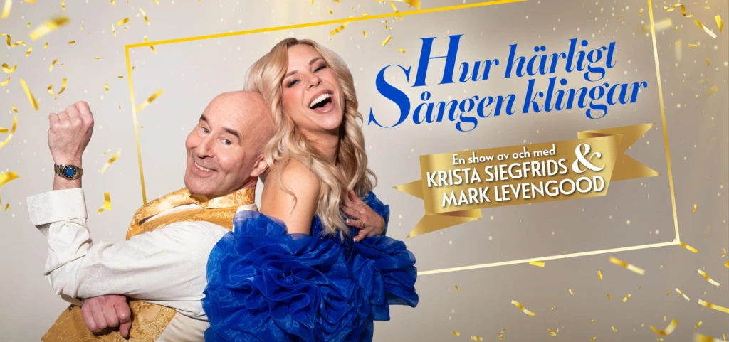 Två artister står rygg mot rygg och ler mot kameran i en festlig bild med guldkonfetti. En kvinna i en klarblå scenklänning och en man i vit skjorta med gulddetaljer. Ovanför dem står texten ”Hur härligt sången klingar” och ”En show av och med Krista Siegfrids & Mark Levengood”. Kaksi esiintyjää seisoo selät vastakkain ja hymyilee kameralle juhlavassa kuvassa, jossa on kultakonfettia. Naisella on kirkkaan sininen esiintymisasu ja miehellä valkoinen paita kultaisilla yksityiskohdilla. Yläpuolella teksti ”Hur härligt sången klingar” sekä ”En show av och med Krista Siegfrids & Mark Levengood”. Two performers stand back to back, smiling at the camera in a festive image with gold confetti. The woman wears a bright blue stage dress and the man a white shirt with gold details. Above them is the text “Hur härligt sången klingar” and “A show by and with Krista Siegfrids & Mark Levengood”.